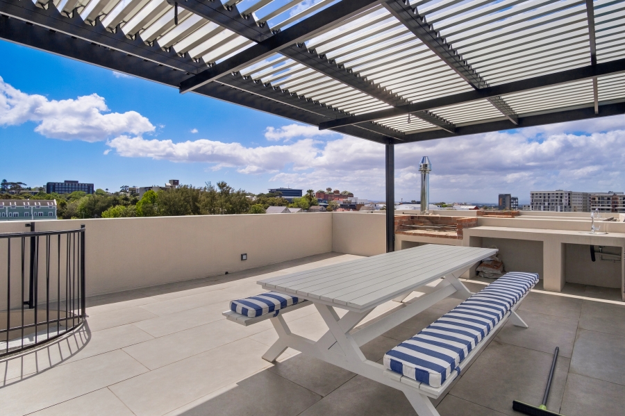 2 Bedroom Property for Sale in Wynberg Upper Western Cape